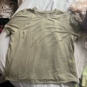 Lululemon Tshirt